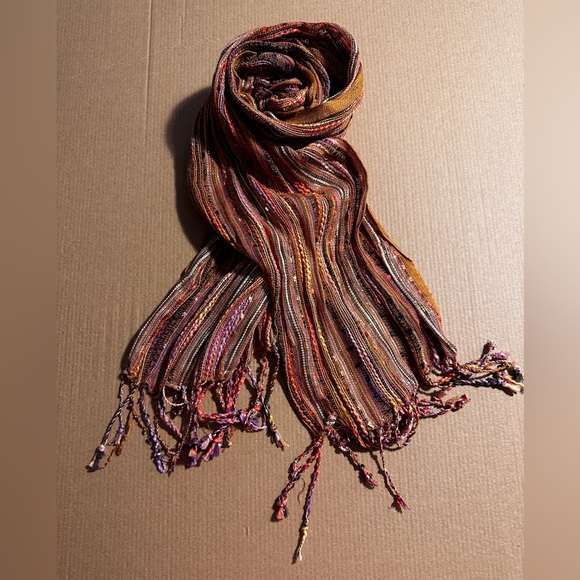 Scarf Lot. - Picture 3 of 7